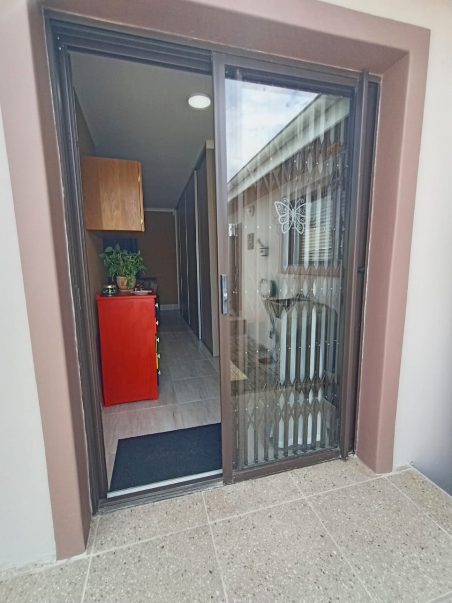 2 Bedroom Property for Sale in Humansdorp Eastern Cape